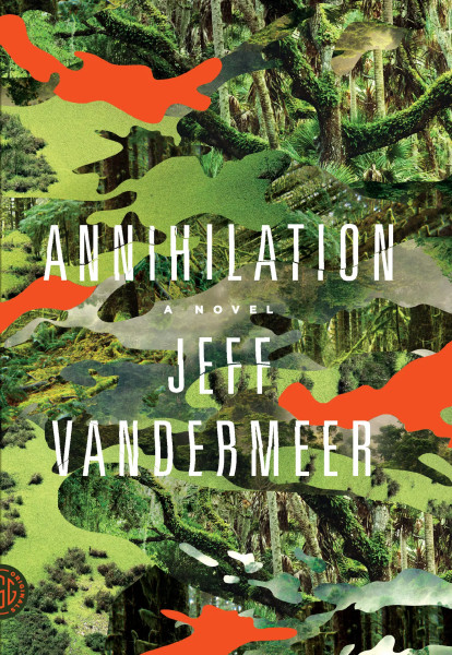 I loved the movie already which I still consider one of the best SF/horror movies out there, so I was really curious to dive into the Southern Reach series especially after hearing the story diverged heavily from the movie. And indeed while the latter borrowed some parts from the book it felt like a separate expedition into Area X so everything felt fresh and full of suspens, and I was on the edge of my page for most of it. 

It was really an amazing plus over the movie to be in the main character’s head and see them change through the book from the inside as well. The prose is really dry and methodic while containing lots of beautiful descriptions, overall it does an amazing job at putting you in her head and shoes. I loved also how the “final” scene managed to be transcribed equally beautifully by text than in the crazy visuals of the movie. On that note I thought in terms of showcasing the wildness of the zone’s wilds the book was tamer than the movie, revealing less and playing more on the characters and the psychological horror than the actual “creations” of the zone. So I’m really eager to dig into the rest of the series, especially knowing it’s still ongoing. Now I just need to find them in library 😛